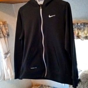Nike Therma-fit hoodie jacket XL in Youth